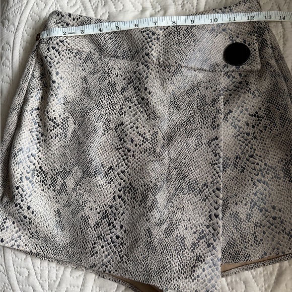 Zara Snake-Print Wrap Mini Skirt - Beige & Black - Picture 7 of 9